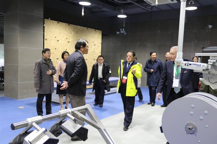 http://www.sus.edu.cn/__local/F/0A/1F/E0D3DDB673E96E656EF32FBC01B_630E0EFB_12E4B.jpg