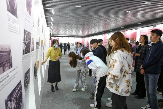 http://www.sus.edu.cn/__local/8/40/98/A7277DA991434EEA9E4CEAB692D_7A3CAE71_93B936.jpg